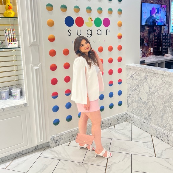 Meet your Posher, Lynn - Picture 1 of 1